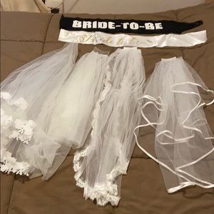 4 Bridal veils and 2 saches
